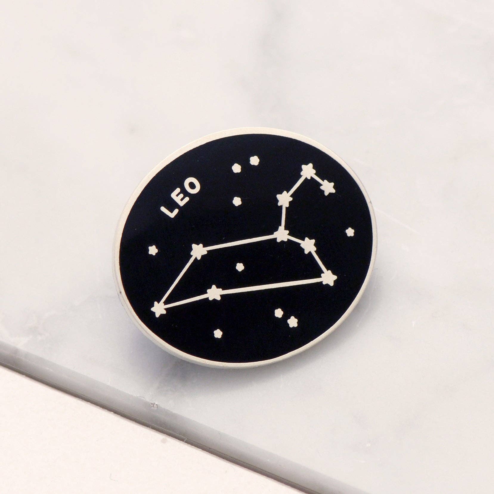 Leo - Enamel Pin