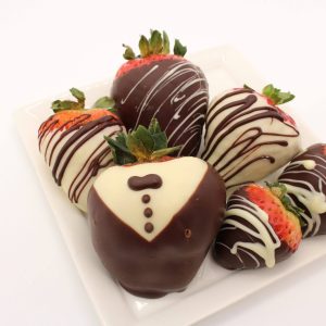 ONLINE SALES CLOSED- Chocolate Covered Strawberries, 6pc- Pick-up IN STORE ONLY